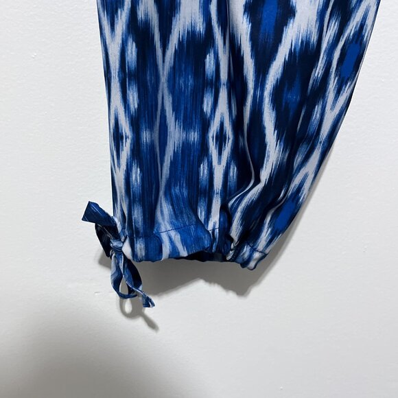 Chicos Zenergy Womens Cinch Leg Cropped Pants Sz 0 US S Blue Ikat Print Workout - Picture 4 of 9